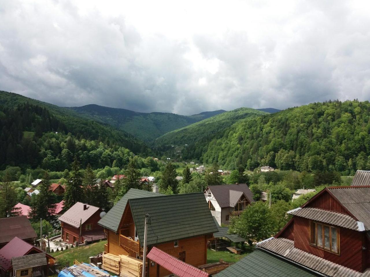 Смериковий Jaremče Esterno foto
