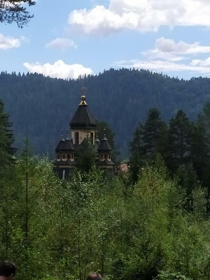 Смериковий Jaremče Esterno foto